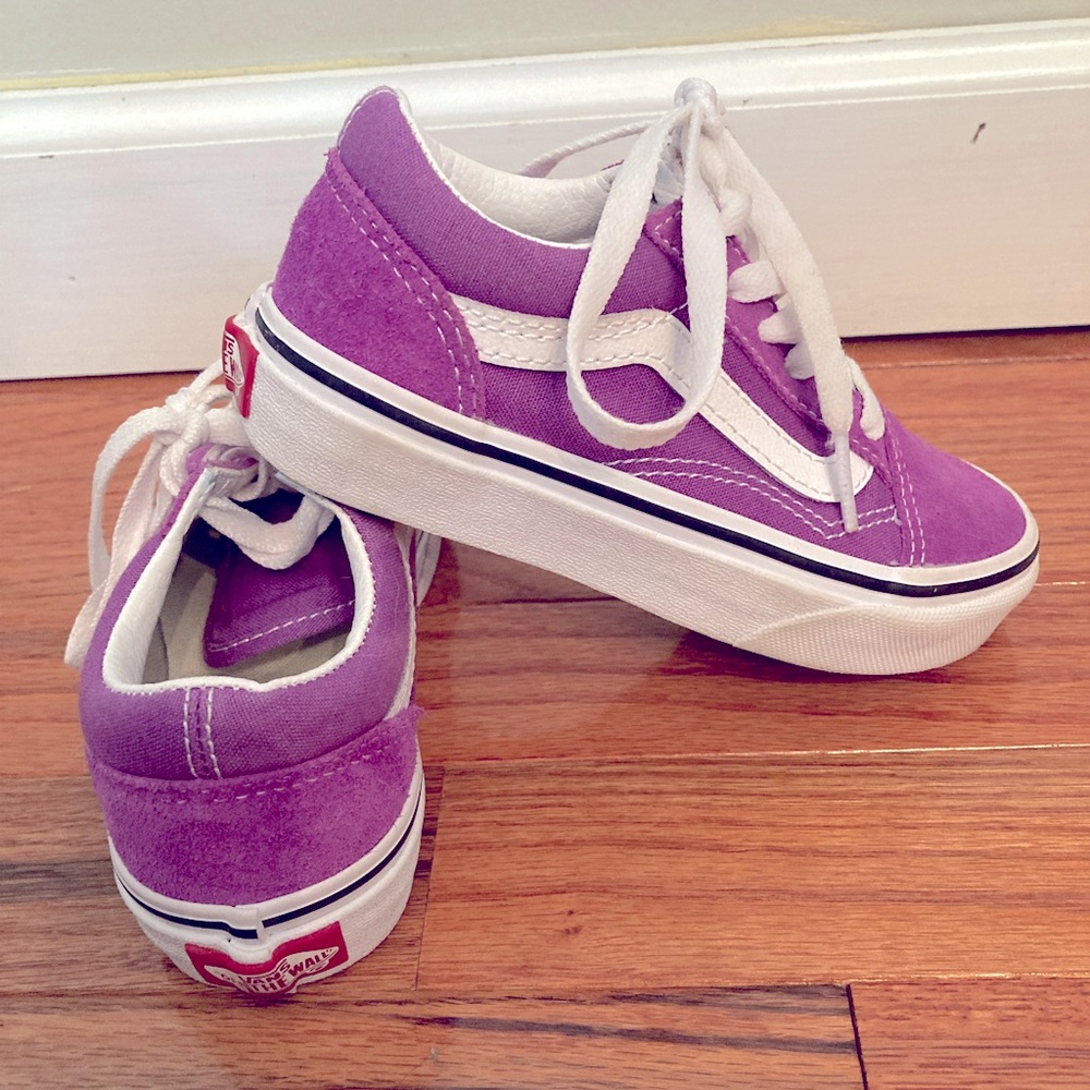 Vans Old Skool little kids size 11.5 but runs small
